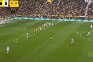 开场闪击！鲍姆加特纳门前垫射建功，莱比锡1-0领先多特