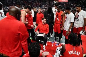 队记：杨瀚森不仅要适应NBA还要适应开拓者 揠苗助长不利于他成长